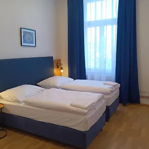 Hotel apartamentowy Powder Tower