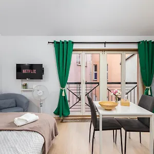 Pensjonat Private Retreat Close To Stations In 3